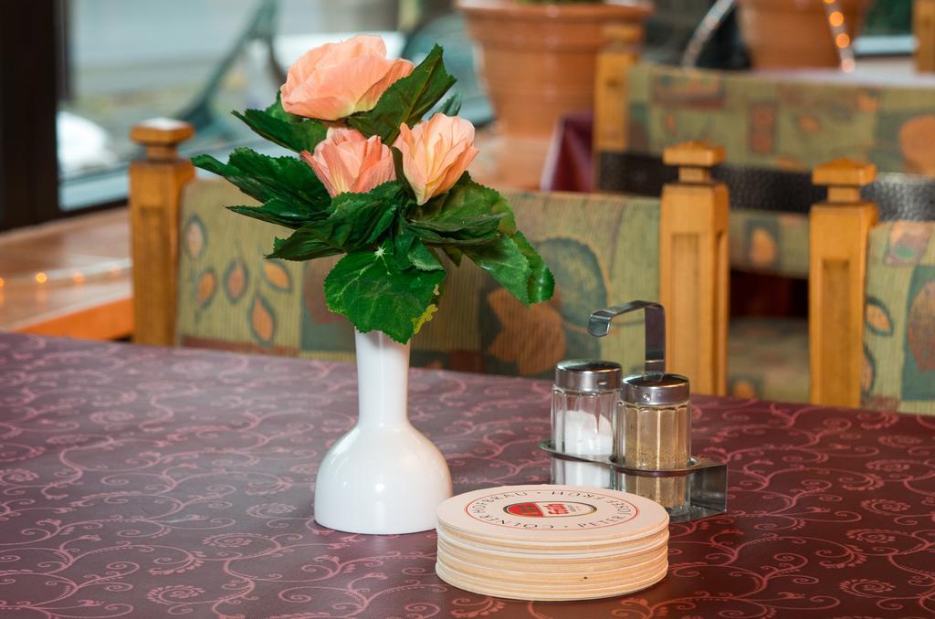 Landhotel Westerwald 엘샤이트 외부 사진